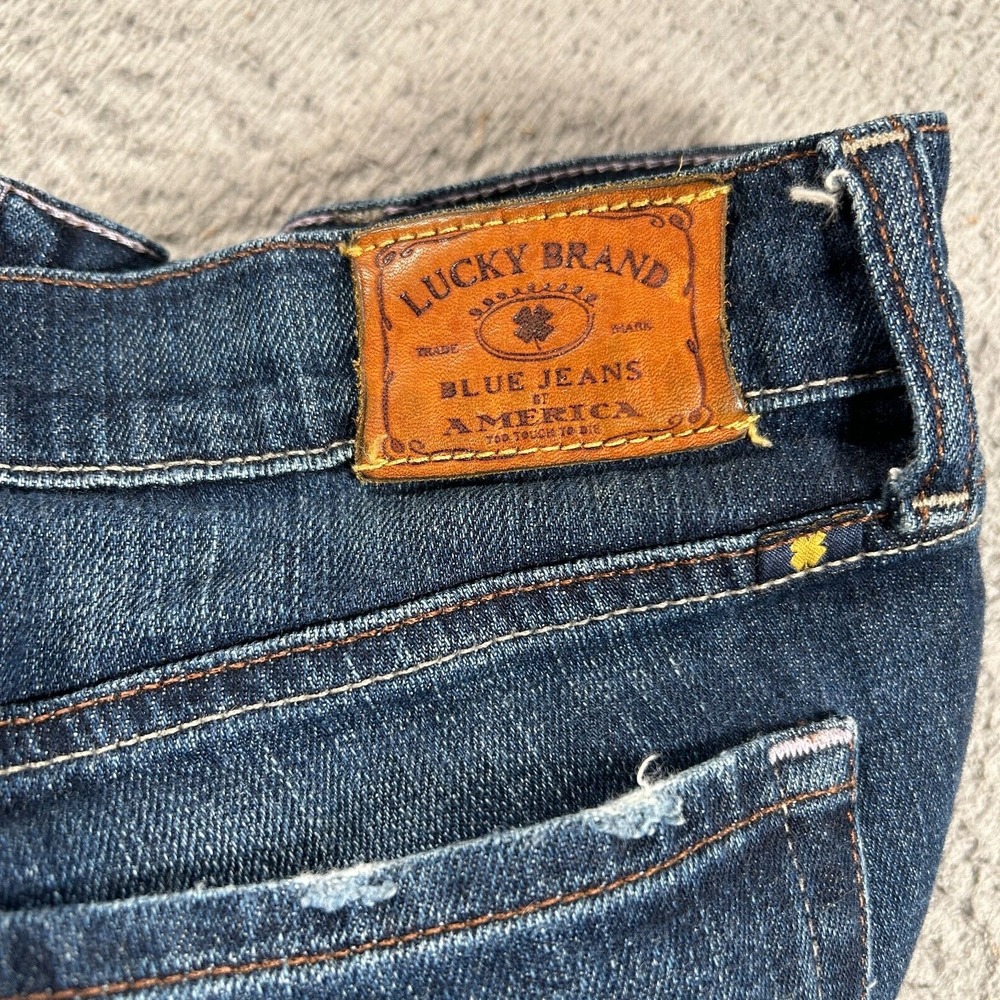 Classic Blue Denim Women's Jeans - Picture 7 of 11